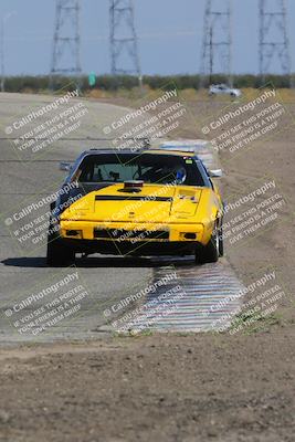 media/Oct-01-2023-24 Hours of Lemons (Sun) [[82277b781d]]/1045am (Outside Grapevine)/